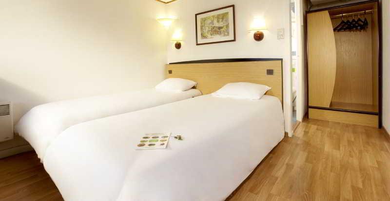 กัมปานีเล เบธูน ฟูกีเยร์ เล เบธูน Hotel Fouquieres-les-Bethune ภายนอก รูปภาพ